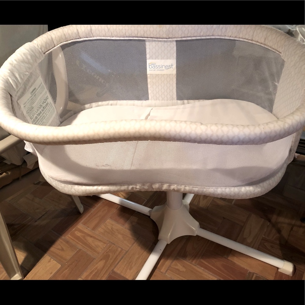 Halo baby bassinet